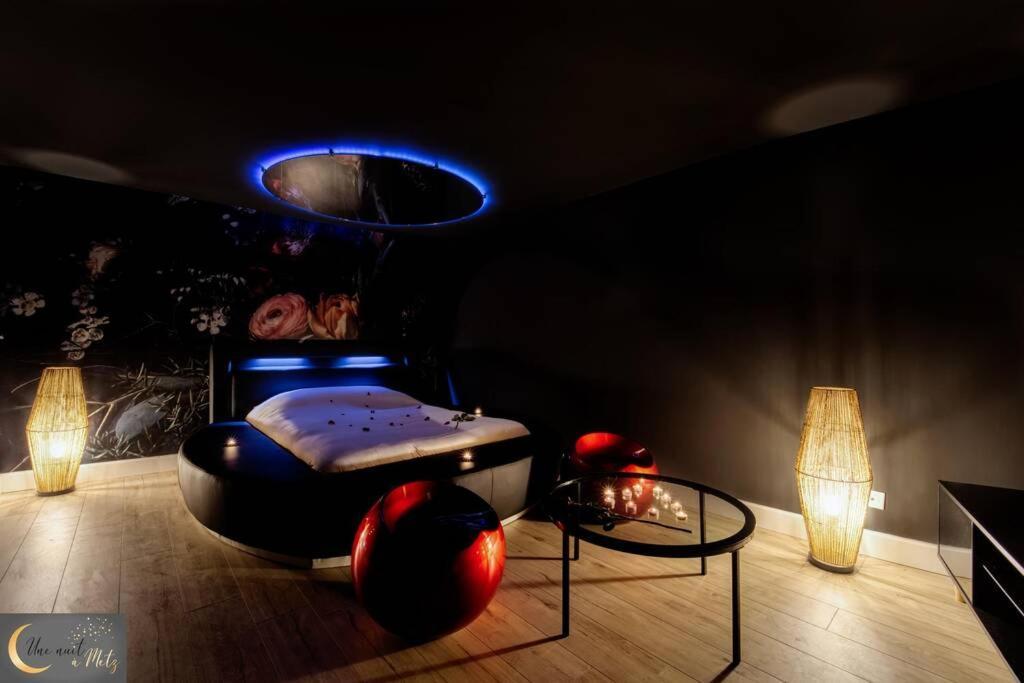 La Chambre Noire Au Coeur De Metz Eksteriør billede
